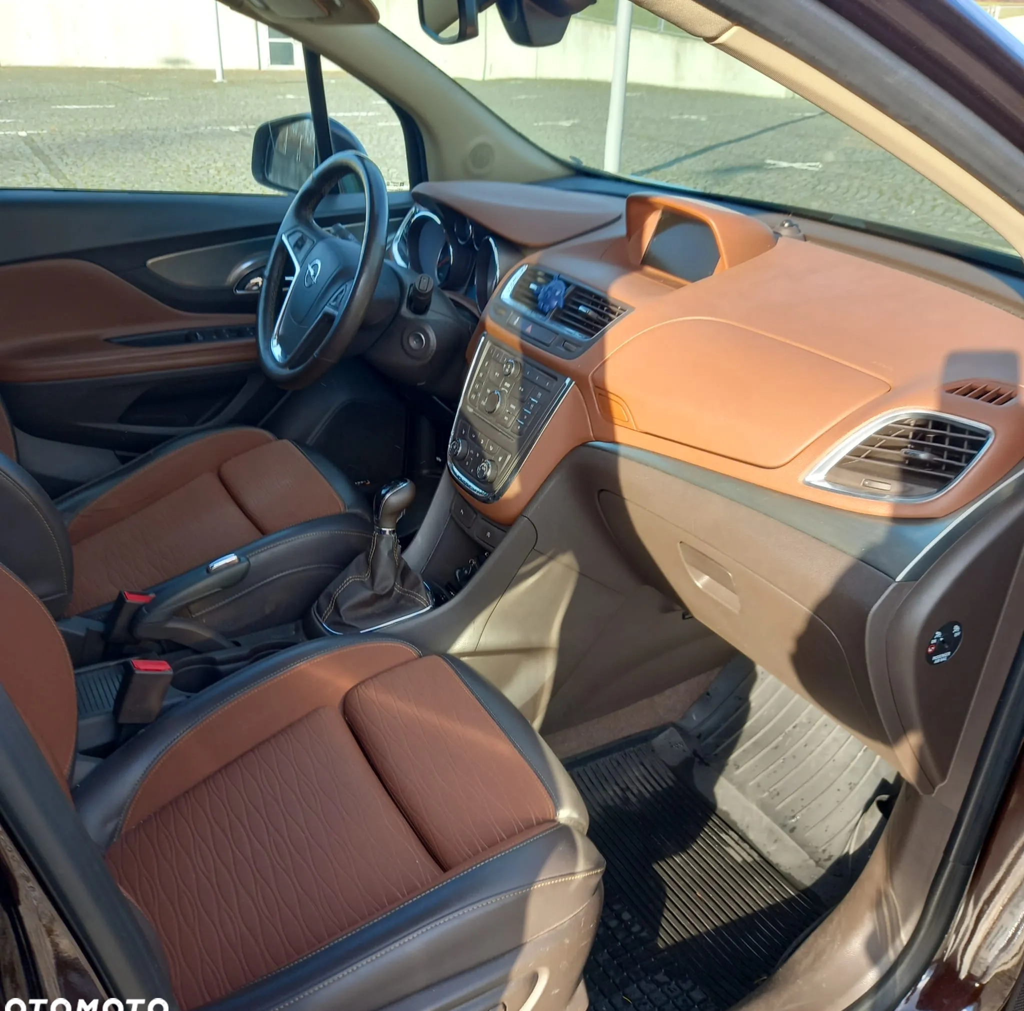 Opel Mokka cena 49600 przebieg: 122000, rok produkcji 2015 z Wałbrzych małe 121